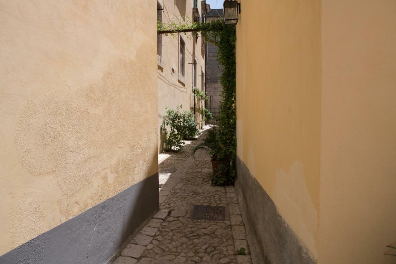 Qui ed Ora,Guest house. Noto Extérieur photo